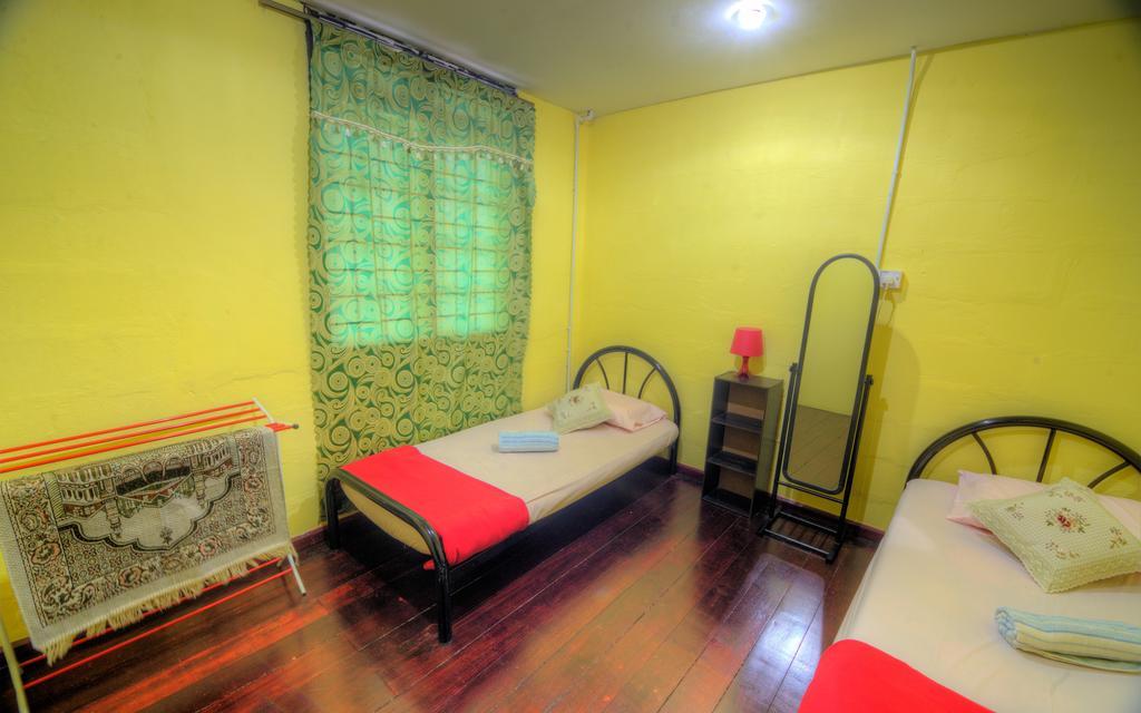 Budget Umi Homestay Kuching Exteriér fotografie