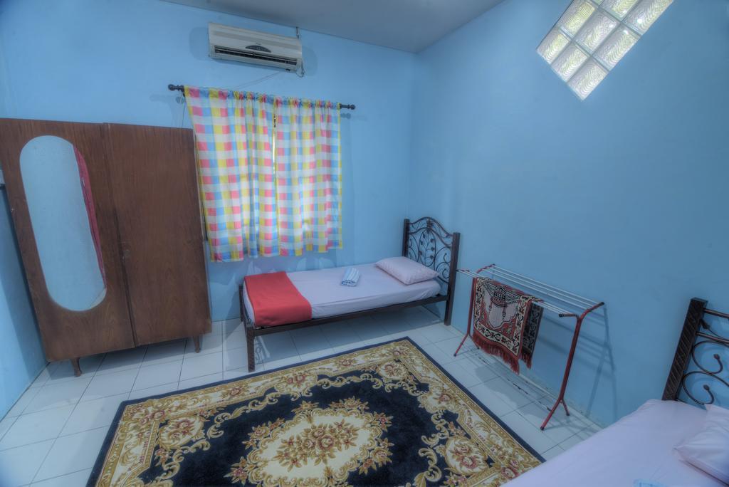 Budget Umi Homestay Kuching Exteriér fotografie