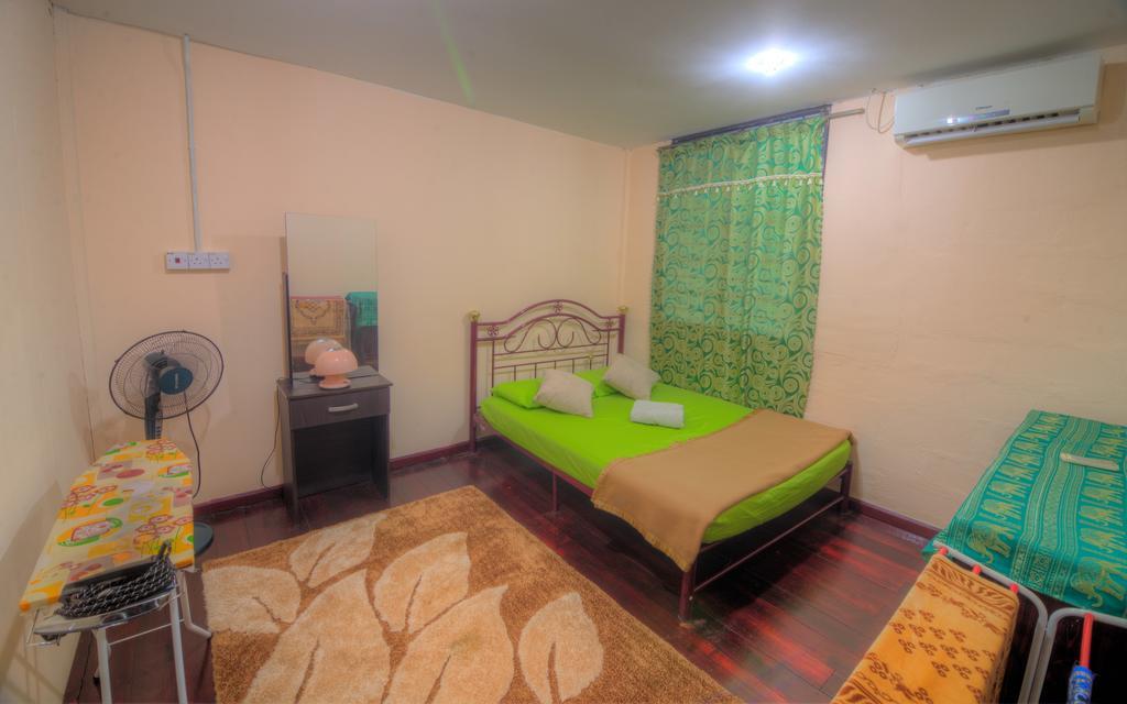 Budget Umi Homestay Kuching Exteriér fotografie